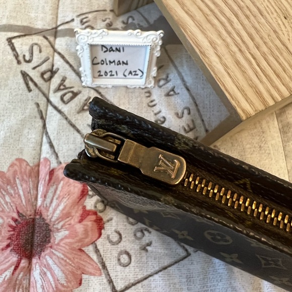 Toiletry 26 - Picture 11 of 11